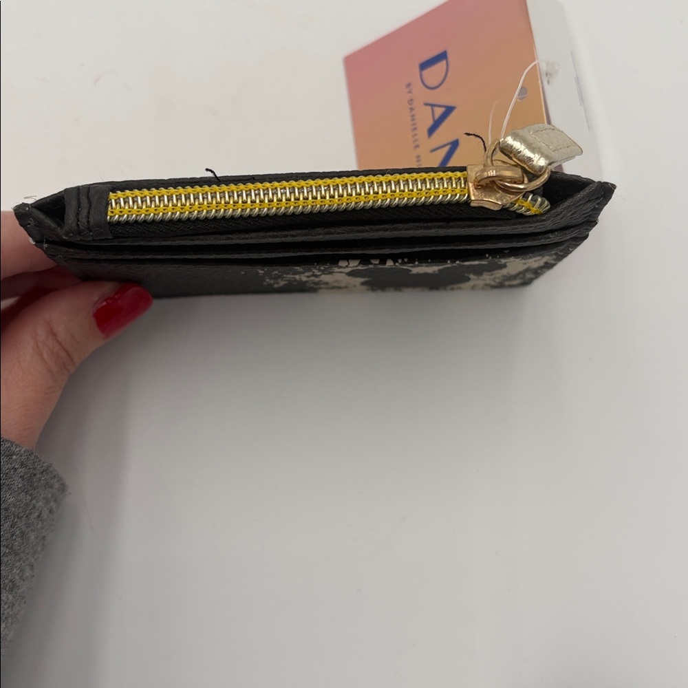 Danielle Nicole x Disney Black and Cream Mickey Mouse Wallet/ Card Holder - Picture 4 of 6
